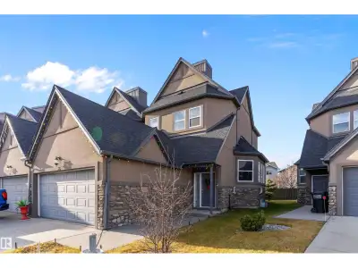 This half duplex is located in the highly desirable, family-friendly neighbourhood of Glastonbury. T...