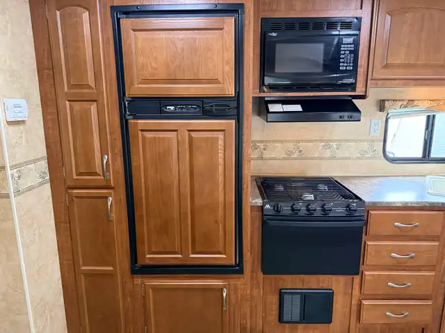 2011 Jayco JAY FLIGHT 29 RLS in Travel Trailers & Campers in St. Albert - Image 18