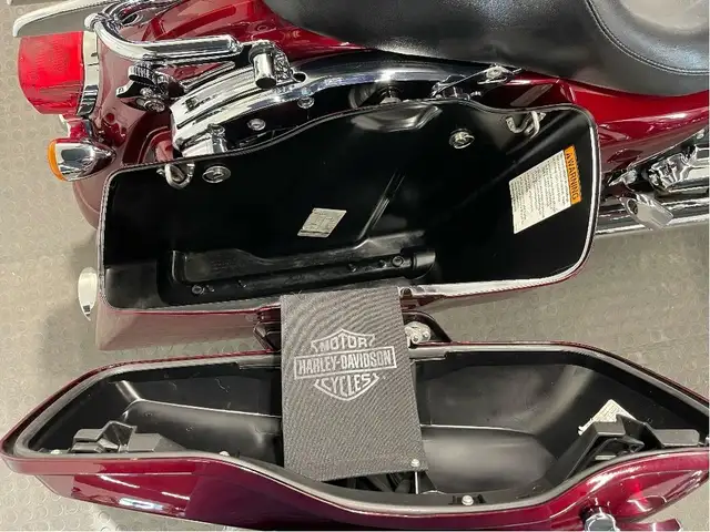 2014 Harley-Davidson Street Glide Special CANADIAN HARLEY/RINEHA in Sport Touring in North Bay - Image 12