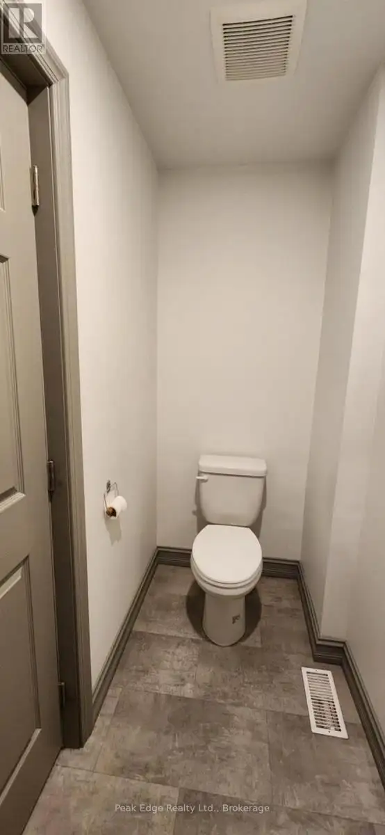 209 10TH STREET Hanover, Ontario in Commercial & Office Space for Sale in Owen Sound - Image 11