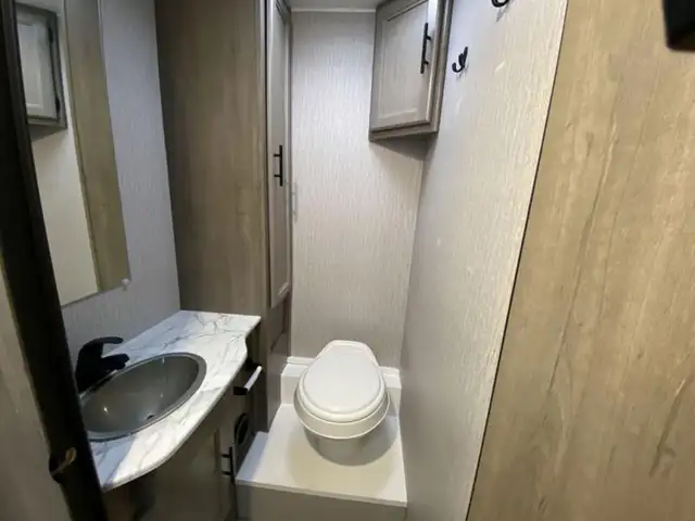 2023 Coachmen RV Freelander 27QB in RVs & Motorhomes in Kamloops - Image 36