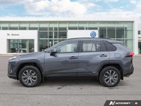 * XLE Premium Upgraded: 18-inch alloy wheels, LED fog lamps, Softex upholstery, driver's seat memory... (image 1)