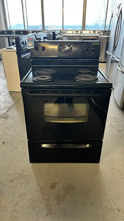 3144- Cuisinière Frigidaire noir brûleur à serpentin Black stove, View more