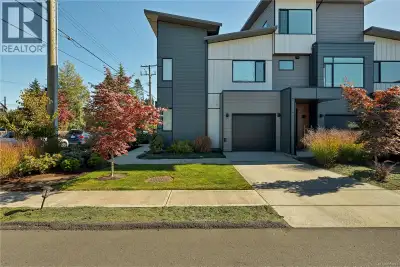Enjoy modern West Coast living in this beautifully maintained 3-bedroom, 2.5-bath townhome, built in...
