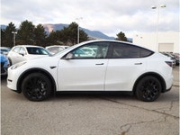 2023 TESLA MODEL Y LONG RANGE - NO ACCIDENTS - BC VEHICLE - NAVIGATION - BACKUP CAMERA - HEATED FRON... (image 1)