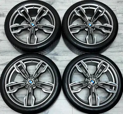 *****BRAND NEW DEALER TAKE OFFS***** Selling a beautiful set of *Brand New* original BMW X3 G01 & BM...