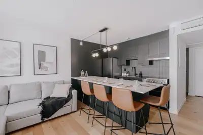 Appartement à aire ouverte, rénové et tout inclus dans un nouveau projet locatif sur la rue St-Jean...