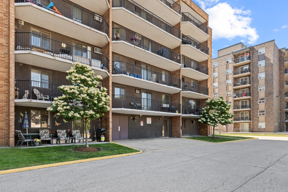 Glenwood Apartments - 1 Bedroom, 1 Bath Apartment for Rent - Win 3