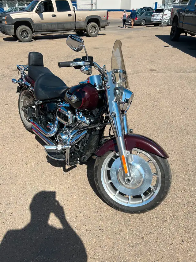 $199 b/w 2022 Harley Davidson Softtail FLFBS in Street, Cruisers & Choppers in Edmonton - Image 6