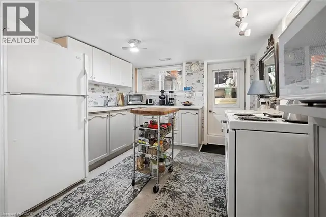 476 PROSPECT Avenue Kitchener, Ontario in Houses for Sale in Kitchener / Waterloo - Image 31