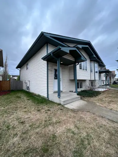 4 Bed 1.5 Bath Unit in Red Deer, AB Professionally managed by Magnum York Property Management Ltd. T...