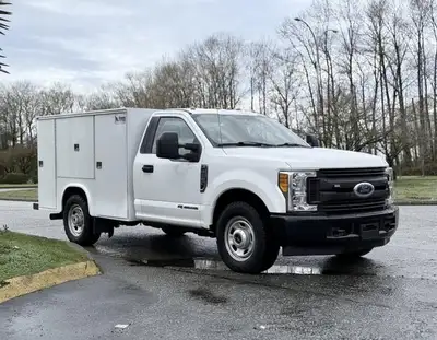 This 2017 Ford F-350 XL Super Duty diesel service truck is powered by a 6.7L Power Stroke V8 paired...