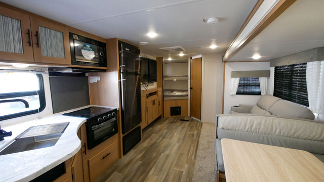 FOREST RIVER PRIME TIME TRAVEL TRAILER in Travel Trailers & Campers in St. Catharines - Image 3