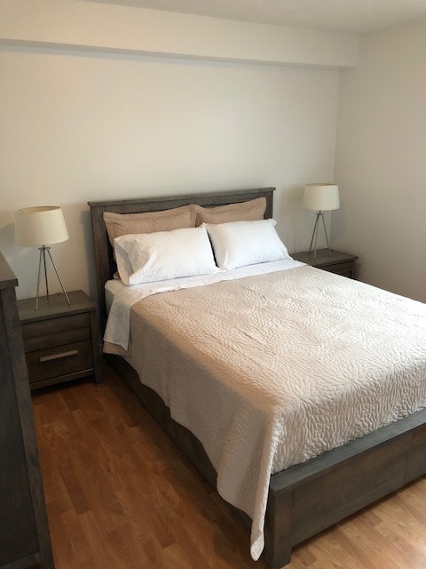 GRAND 4 1/2 SECTEUR DU CARREFOUR DE L`ESTRIE 5