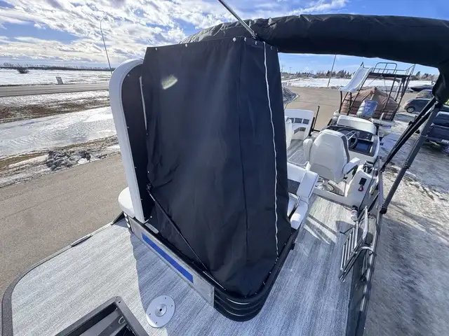 2025 Bennington 23LXSSBSE in Powerboats & Motorboats in St. Albert - Image 28