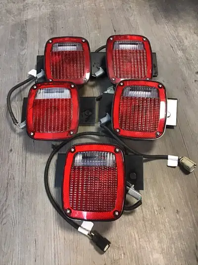 Lumières de remorque ou camion (Grote) 5370, 5371, 9130, View more