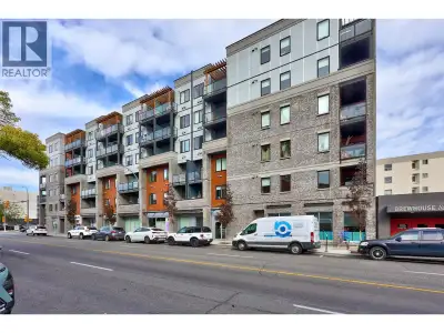 Prime 4,306 sq. ft. retail / office space available on Victoria Street in the heart of downtown Kaml...