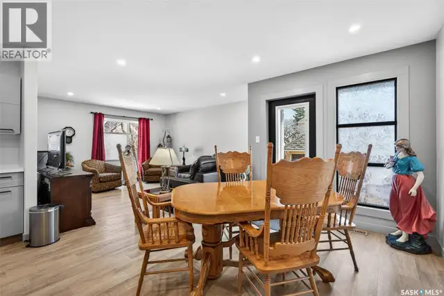 1160 Willow AVENUE Moose Jaw, Saskatchewan in Houses for Sale in Moose Jaw - Image 13
