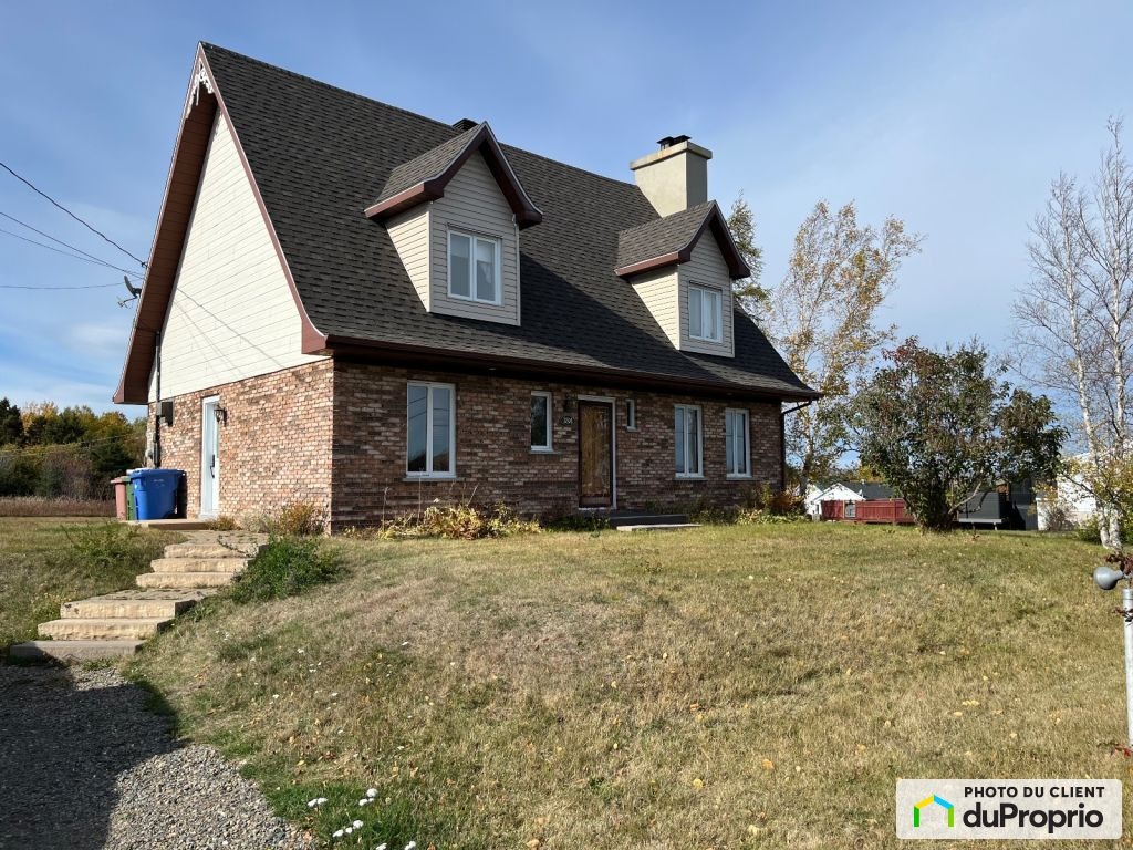 $349,000 - 2 Storey for sale in Port-Daniel — photo 1