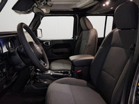 Cloth Low-Back Bucket Seats, Remote Start System, Heated Front Seats, Heated Steering Wheel, Uconnec... (image 9)