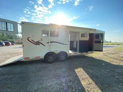 2007 Exiss #38115c Trailer 2+1 horse straight load Gooseneck with Dressing Room. Trailer measures 20...