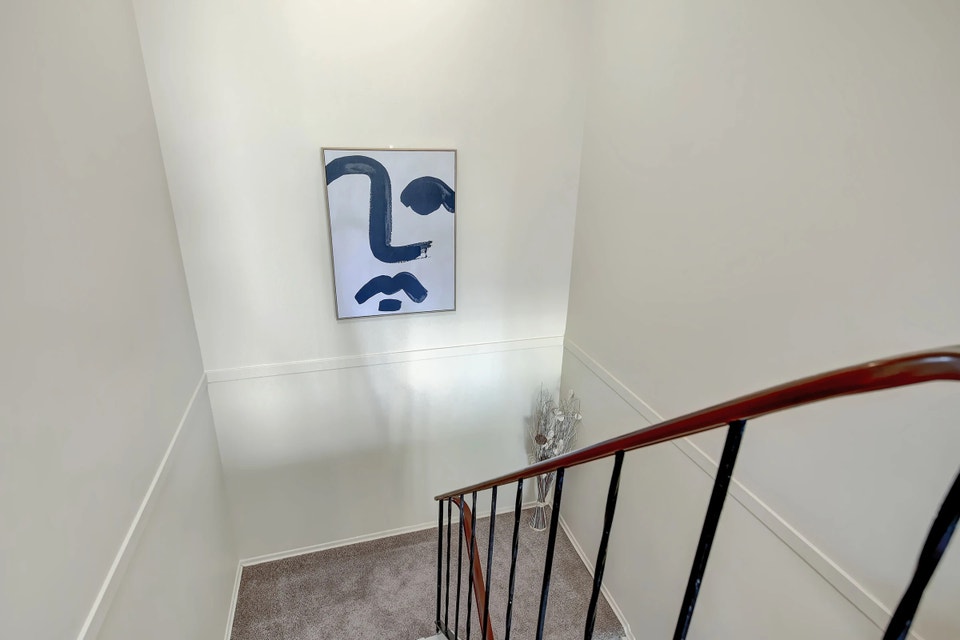 3 BED x 1.5 BATH Townhouse - In-suite Washer & Dryer 4