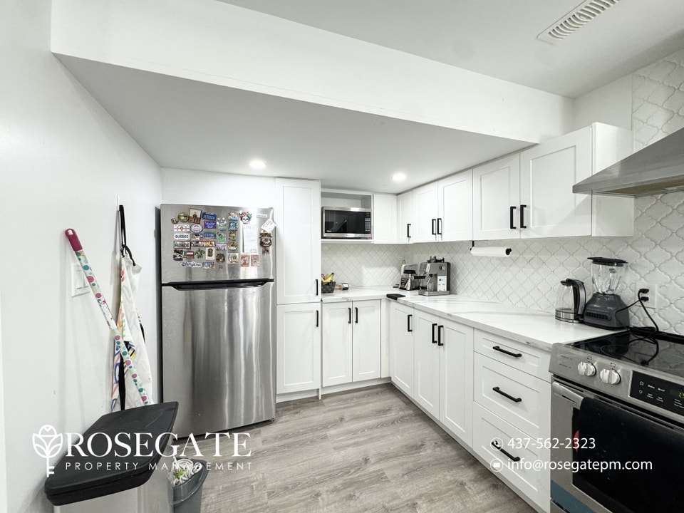 Spacious 1-Bedroom Walkout Basement Apartment with Utilities & I 3