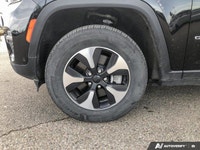 This Jeep Grand Cherokee 4xe has a dependable Intercooled Turbo Gas/Electric I-4 2.0 L/122 engine po... (image 8)