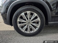 *CLEAN CARFAX, MOONROOF, LEATHER, ATRICO MANMADE LEATHER UPHOLSTERY.. * Featuring the twin 12.3-inch... (image 9)
