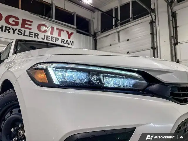 2022 Honda Civic Sedan Sport | Moonroof | Traffic Sign in Cars & Trucks in Saskatoon - Image 13