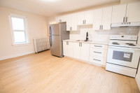 **SPACIOUS NEWLY RENOVATED** 3 BEDROOM HOUSE IN WELLAND!!