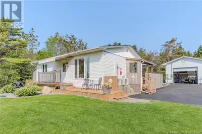 A Mans Dream Home Still Available! Welcome to 2745 Loch Lomond Road, a beautifully maintained proper...