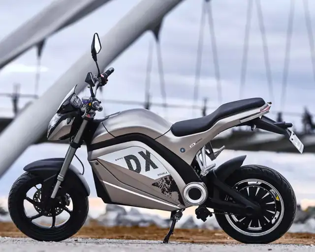 .EMMO Scooters that look like a Street Bike!! Derand E Bike in eBike in Ottawa - Image 5