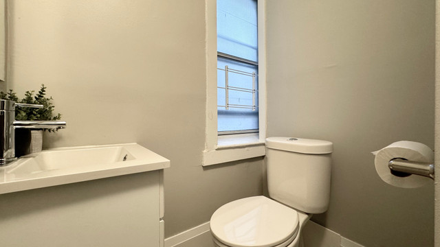 Furnished 1 Bedroom Suite at Maya Mews Apartment for Rent in Long Term Rentals in City of Toronto - Image 4