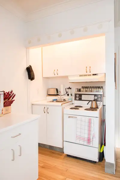 PROFITEZ DU RABAIS EN COURS 924$ RÉDUIT À 849$ PENDANT 12 MOIS Studio disponible le 1er juillet SAIN...