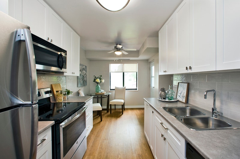 Great 1 bedroom apartment for rent Minutes to Downtown! Long Term