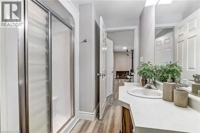 139 MANNHEIM Crescent Mannheim, Ontario in Houses for Sale in Kitchener / Waterloo - Image 33