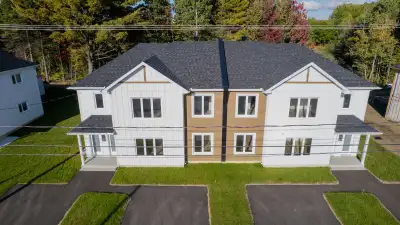 *Chez Probloc CL nous offrons la possibilité de louer nos logements meublés ou semi meublés!* Votre...