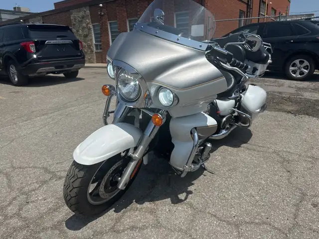 2013 Kawasaki Voyager ~ EXHAUST ~ 1700CC ~ VOYAGER ~ CLEAN BIKE  in Sport Touring in City of Toronto - Image 4