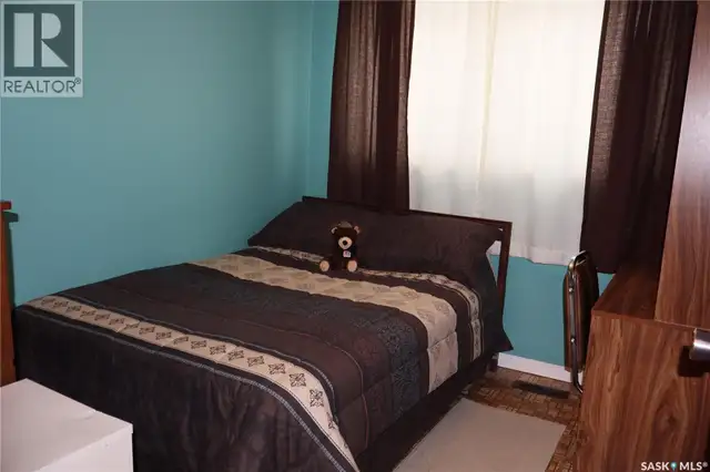 604 5th AVENUE W Assiniboia, Saskatchewan in Houses for Sale in Moose Jaw - Image 18