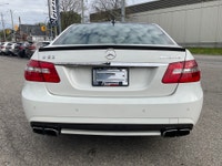 Vehicle Highlights: - Accident free - Carbon fiber interior - Highly optioned Very rare and desirabl... (image 5)