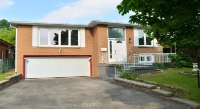 Price: $985,000 / $3,737/mo Charming 1361 Sq. Ft. raised bungalow in Prime West Hill, Toronto! A hug...