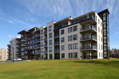 Building Description $1000 OFF FIRST MONTHS RENT FOR MILITARY & EMERGENCY RESPONDERS* *Conditions ap...