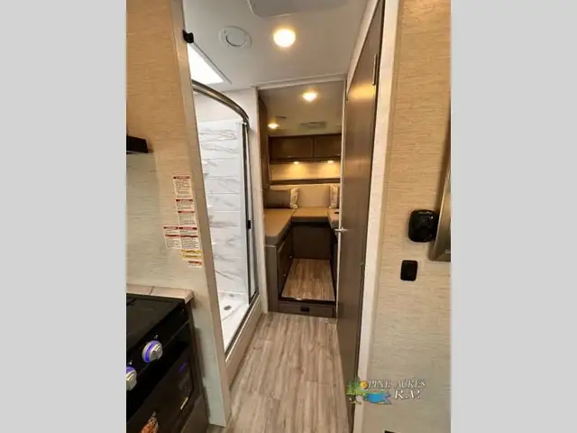 2025 Thor Motor Coach Four Winds Sprinter 24LV - Diesel in RVs & Motorhomes in Moncton - Image 24