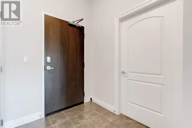 106 - 3290 NEW STREET Burlington (Roseland), Ontario in Houses for Sale in Oakville / Halton Region - Image 9