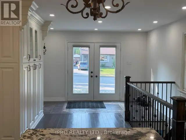 132 DON MOR DRIVE Newmarket (Central Newmarket), Ontario63006664500995121