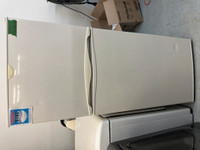 9225-Réfrigérateur frigidaire blanc Congélateur en Haut white fr