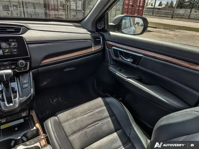 2021 Honda CR-V Touring | One Owner | Moonroof | Leather in Cars & Trucks in Calgary - Image 30