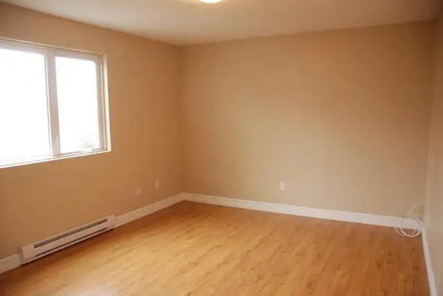** 3 FREE Parking Spaces**  Family Friendly *Monthly Lease in Long Term Rentals in Moncton - Image 8