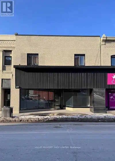 Opportunity to Lease Downtown Commercial space for your business with easy access your clients/custo...